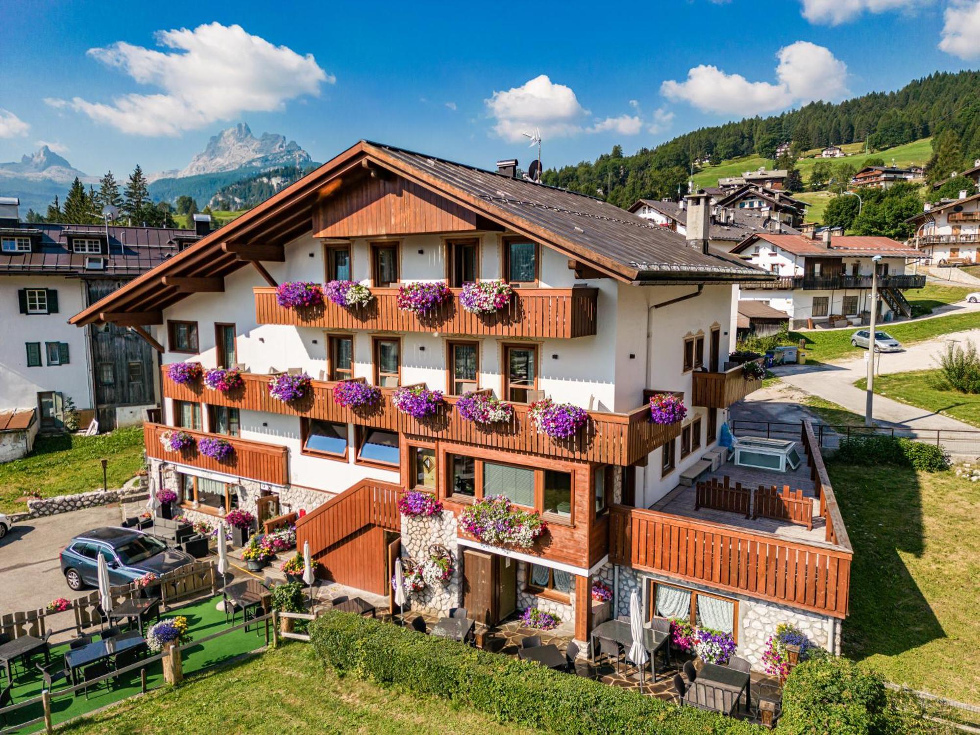 Hotel Da Beppe Sello Cortina dʼAmpezzo Exterior foto